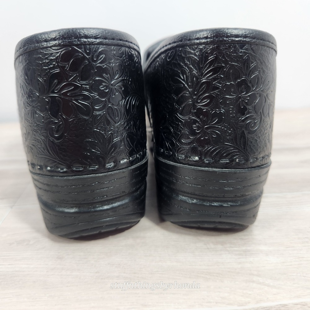 Dansko Black Tooled Leather Floral Professional Stapled Clogs EU 38 US 7.5-8 - Picture 10 of 13